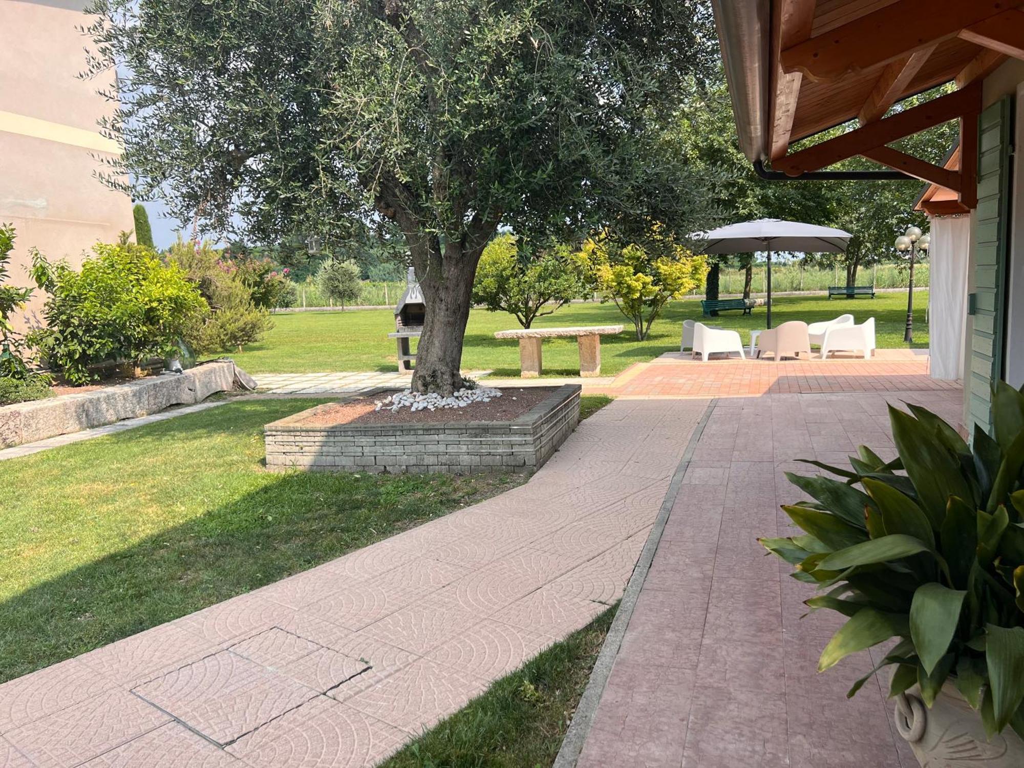 Appartamento Casa Vacanze Corte Ara Decima Sona Exterior foto