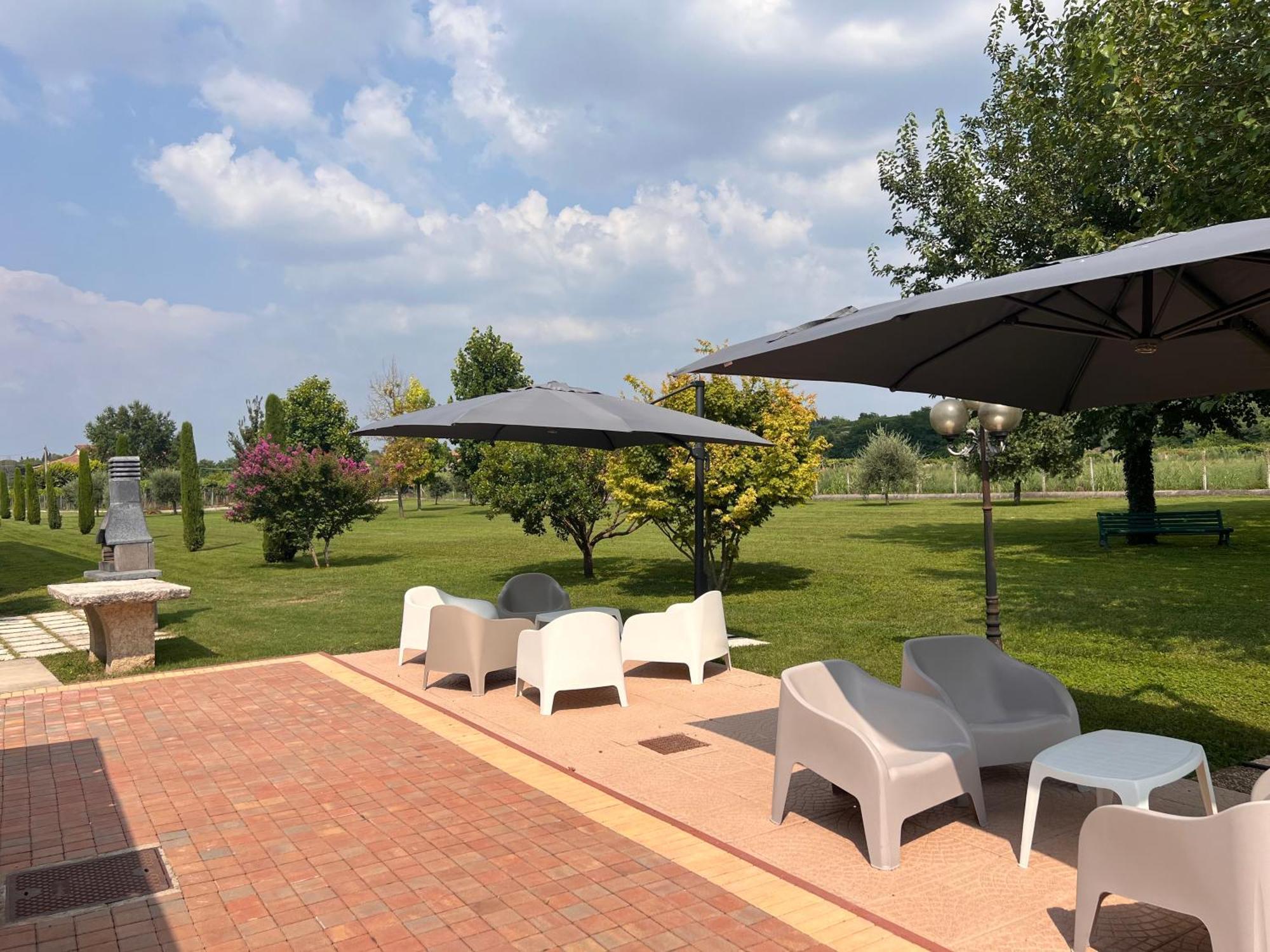 Appartamento Casa Vacanze Corte Ara Decima Sona Exterior foto