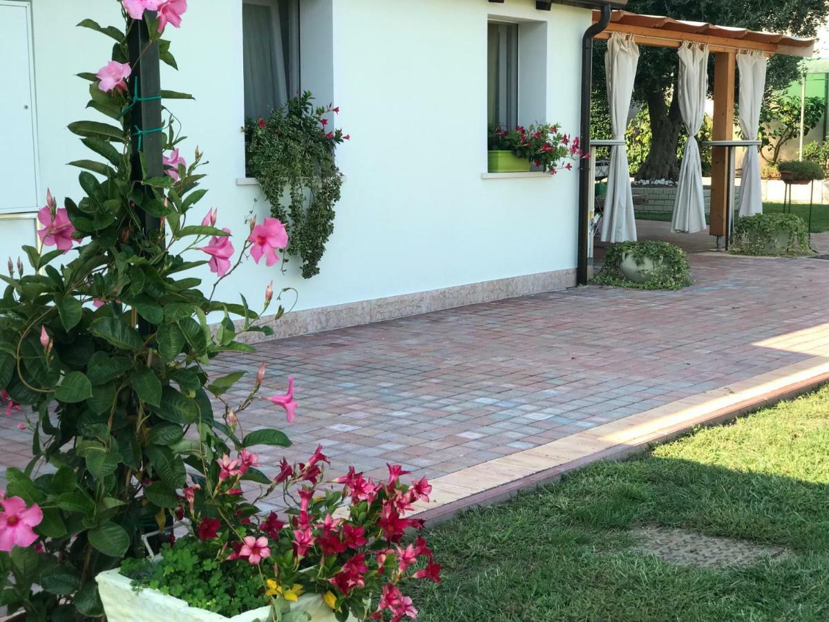 Appartamento Casa Vacanze Corte Ara Decima Sona Exterior foto
